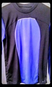 Ladies athleisure style workout shirt